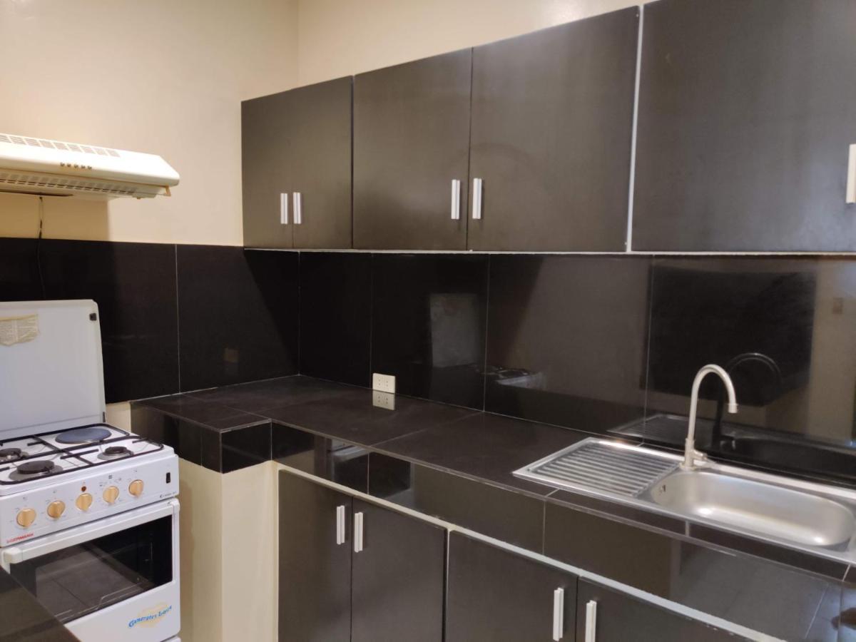Готель Red Knight Gardens Davao Екстер'єр фото