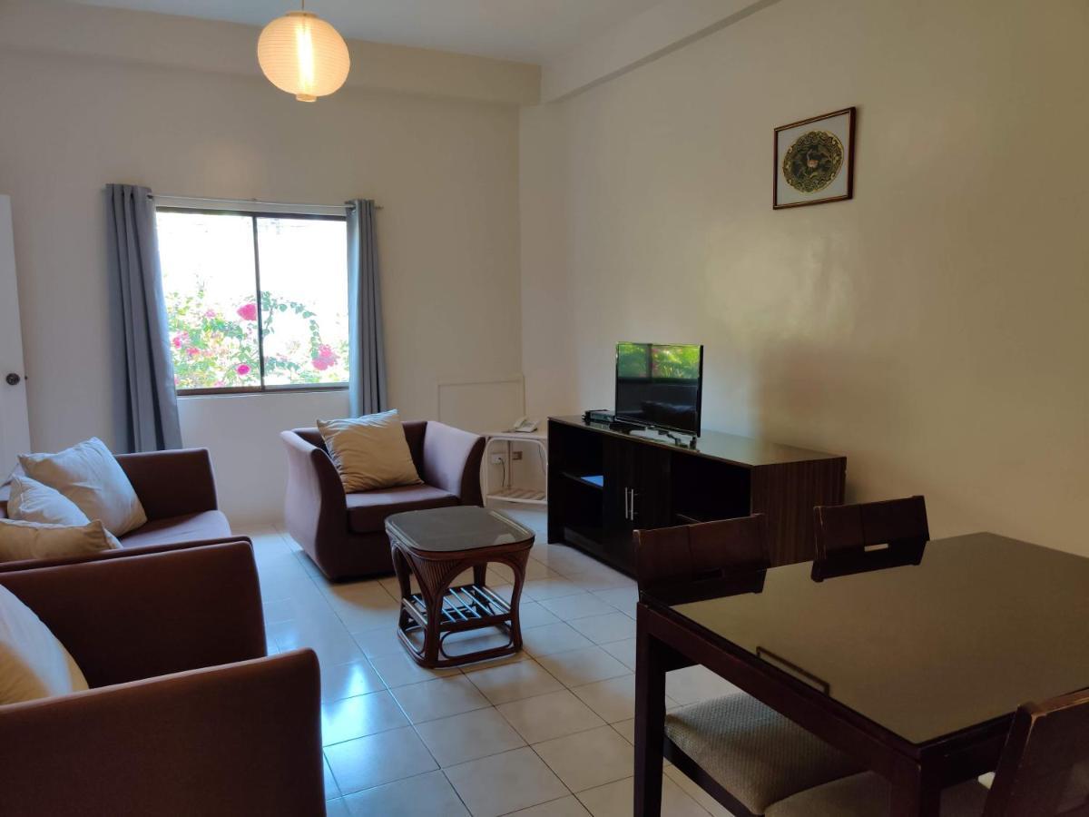 Готель Red Knight Gardens Davao Екстер'єр фото