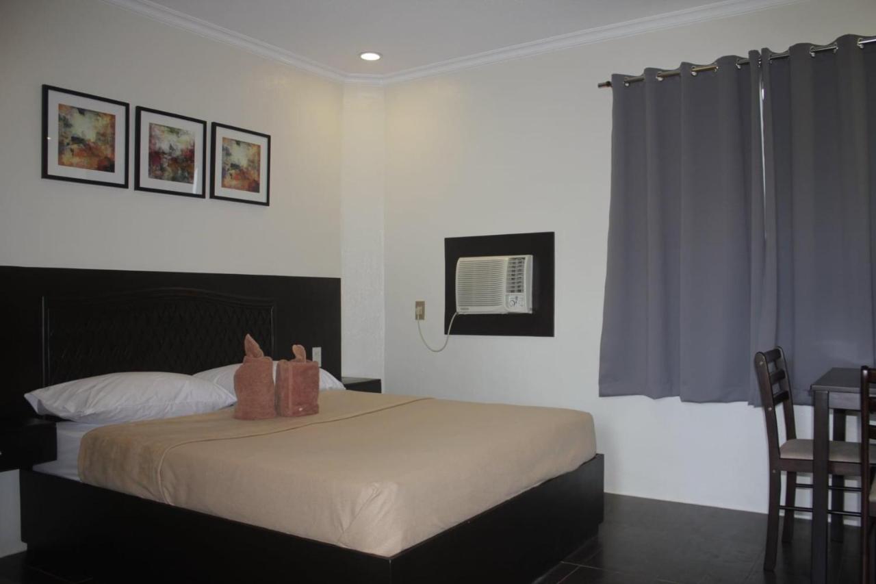 Готель Red Knight Gardens Davao Екстер'єр фото