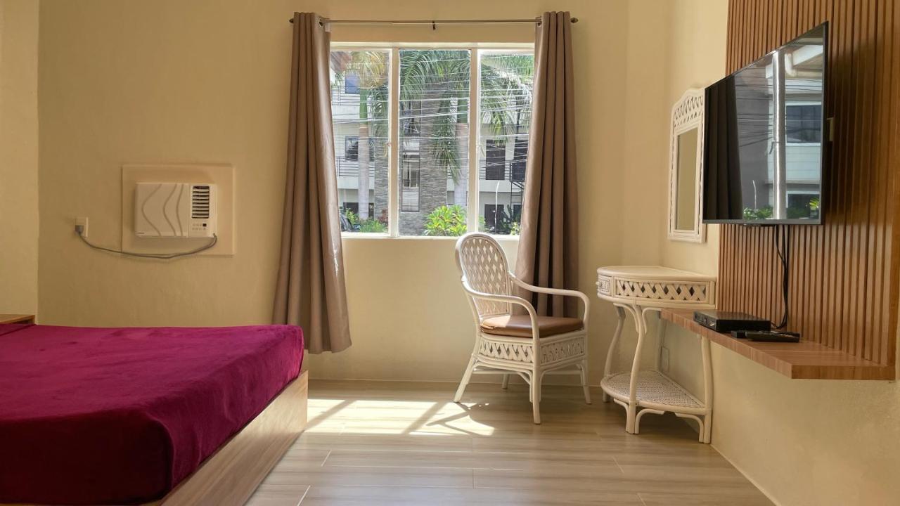Готель Red Knight Gardens Davao Екстер'єр фото