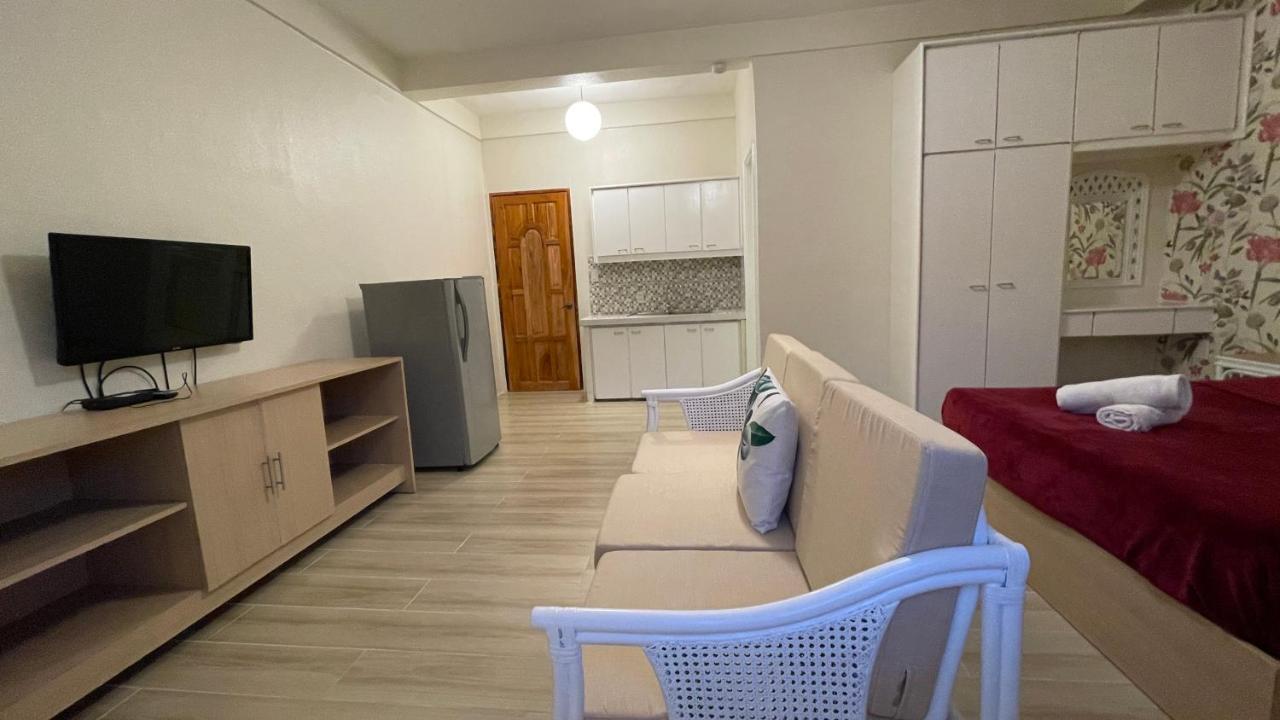 Готель Red Knight Gardens Davao Екстер'єр фото