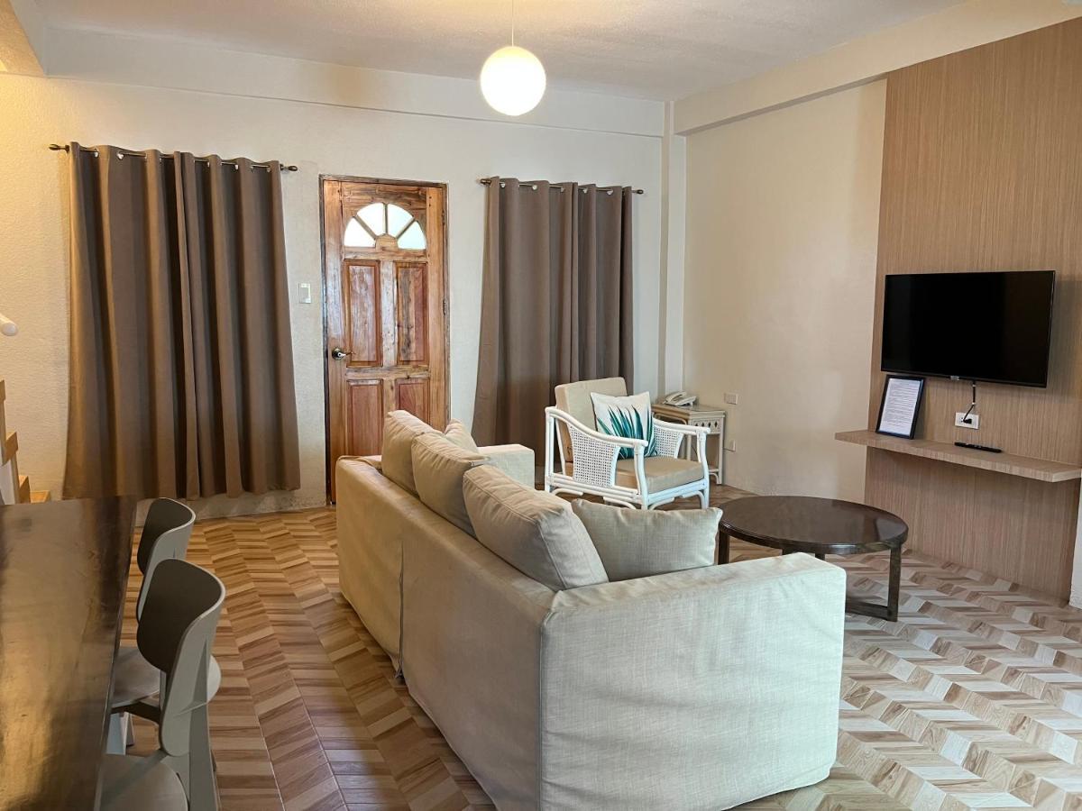 Готель Red Knight Gardens Davao Екстер'єр фото