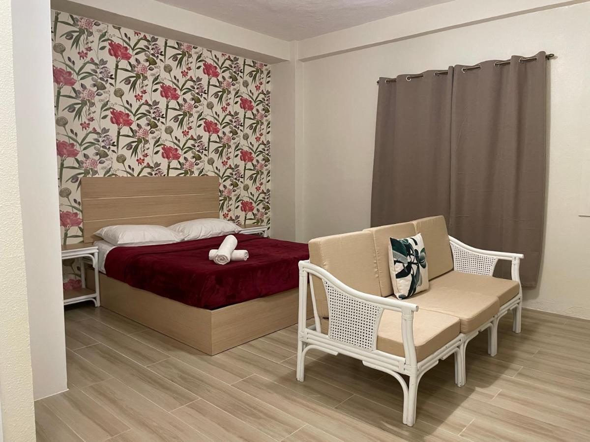 Готель Red Knight Gardens Davao Екстер'єр фото