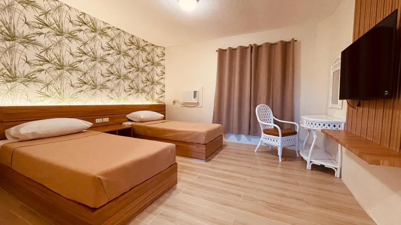 Готель Red Knight Gardens Davao Екстер'єр фото
