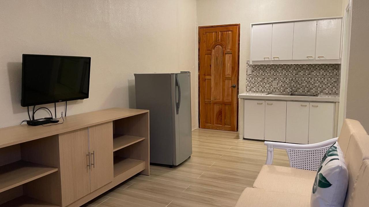Готель Red Knight Gardens Davao Екстер'єр фото