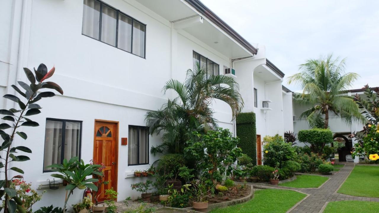 Готель Red Knight Gardens Davao Екстер'єр фото