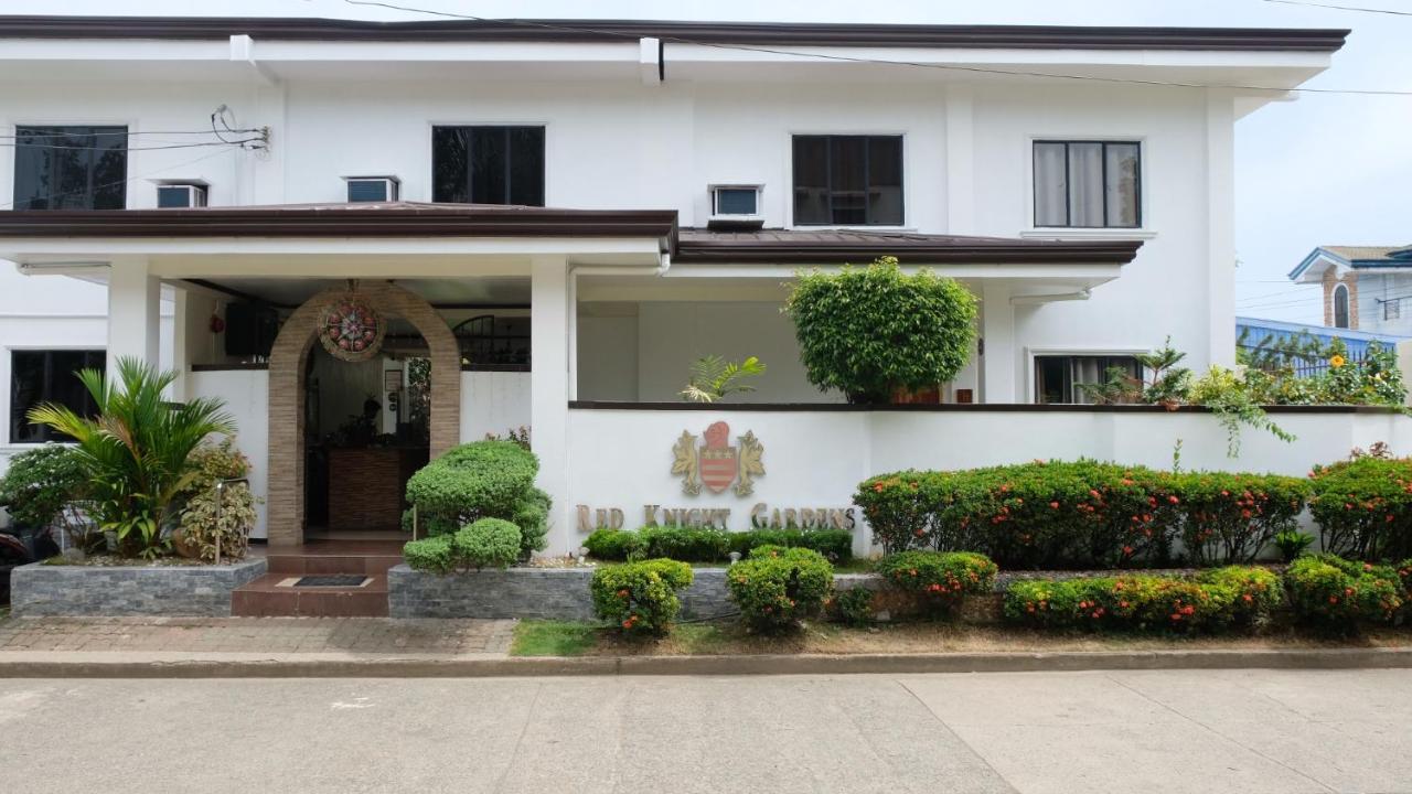 Готель Red Knight Gardens Davao Екстер'єр фото