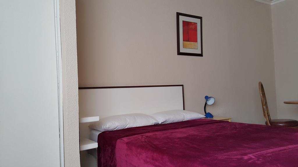 Готель Red Knight Gardens Davao Екстер'єр фото