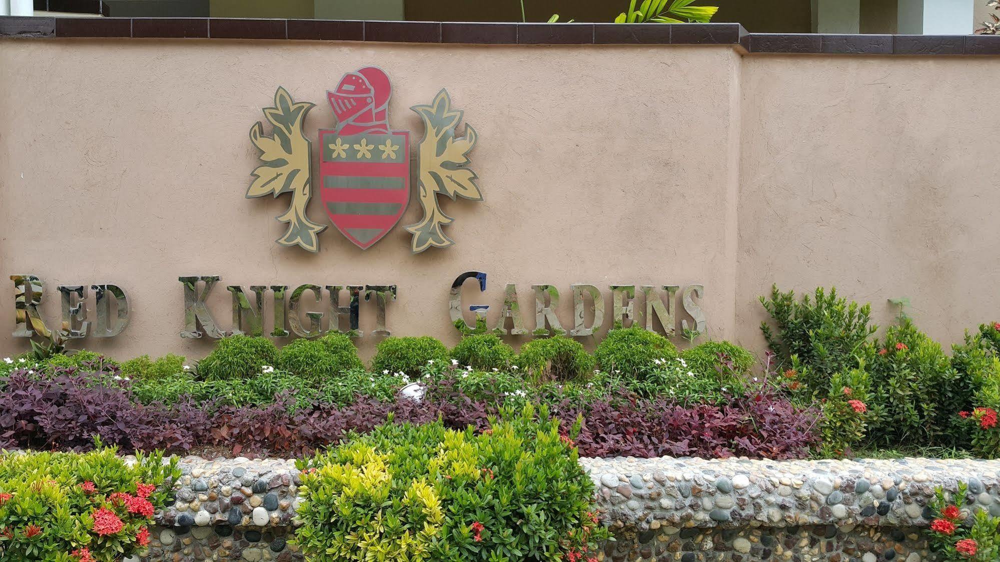 Готель Red Knight Gardens Davao Екстер'єр фото