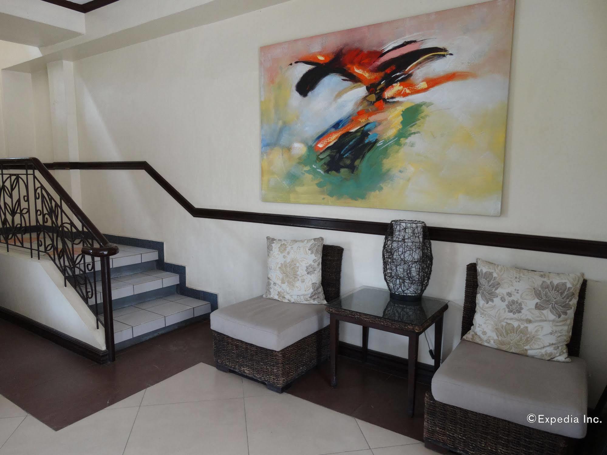 Готель Red Knight Gardens Davao Екстер'єр фото