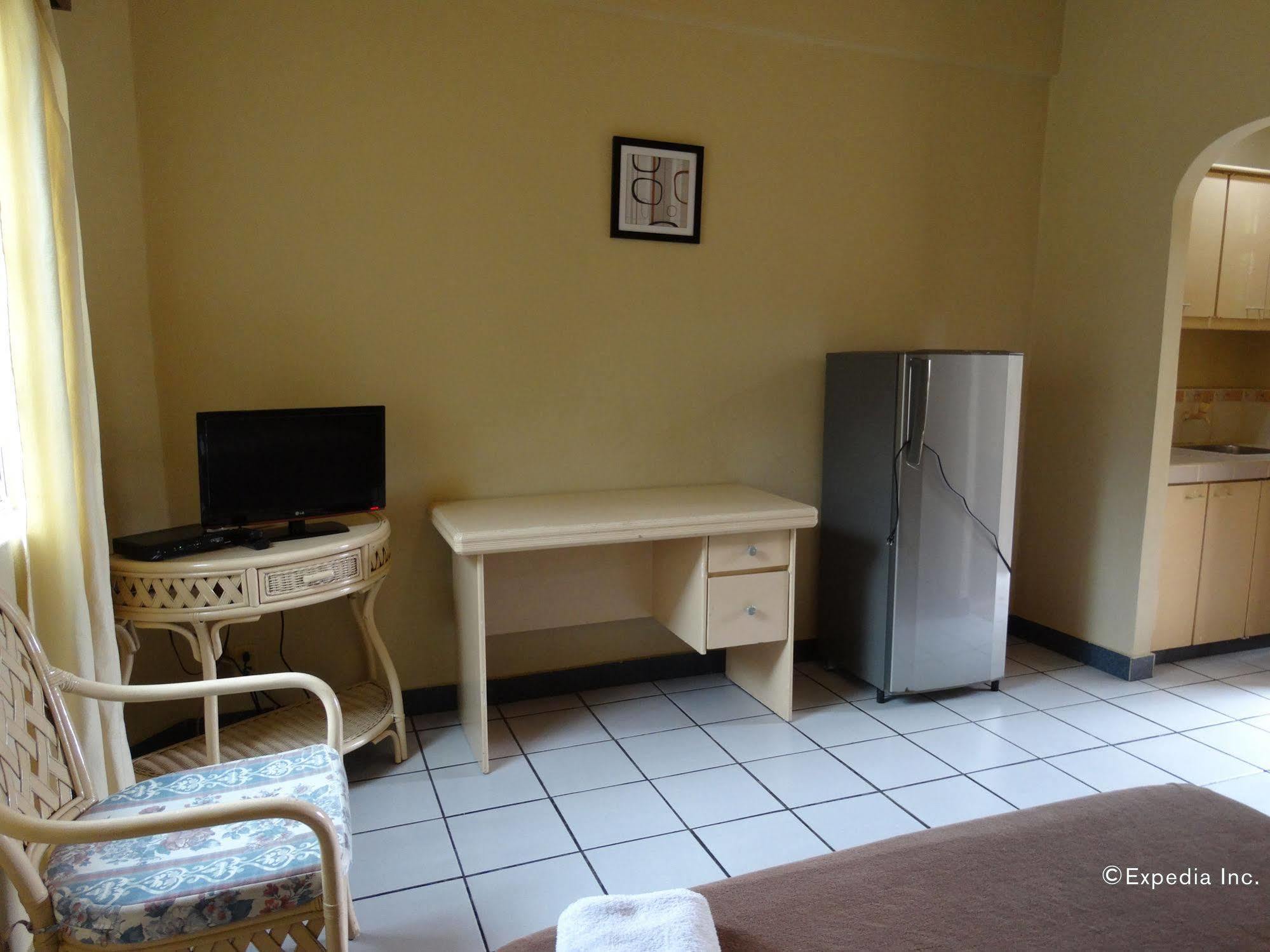 Готель Red Knight Gardens Davao Екстер'єр фото